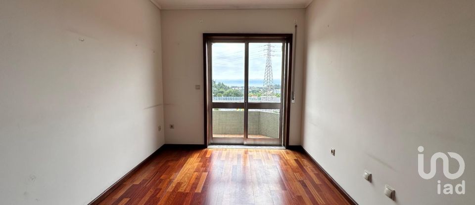 Apartamento T3 em Mafamude e Vilar do Paraíso de 107 m²