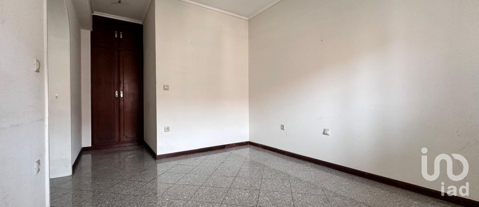 Apartamento T3 em Mafamude e Vilar do Paraíso de 107 m²