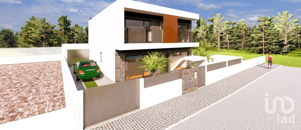 Casa T4 em Fernão Ferro de 160 m²