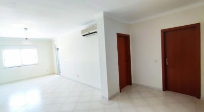 Apartamento T1 em Carregado e Cadafais de 92 m²