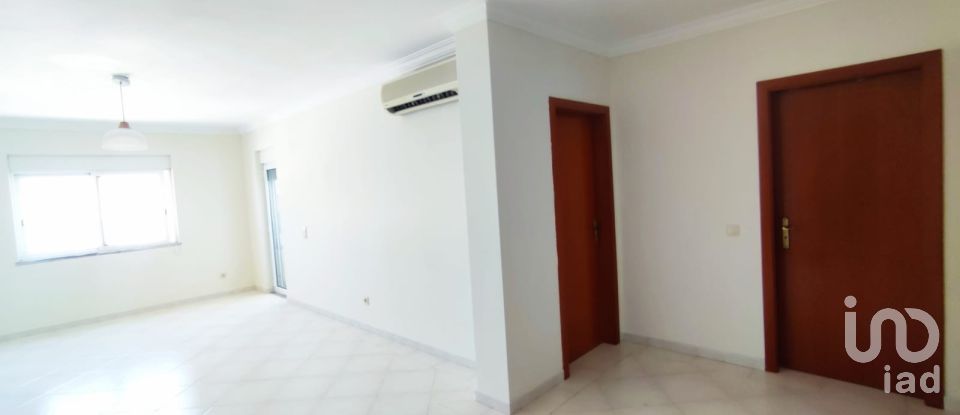 Apartamento T1 em Carregado e Cadafais de 92 m²