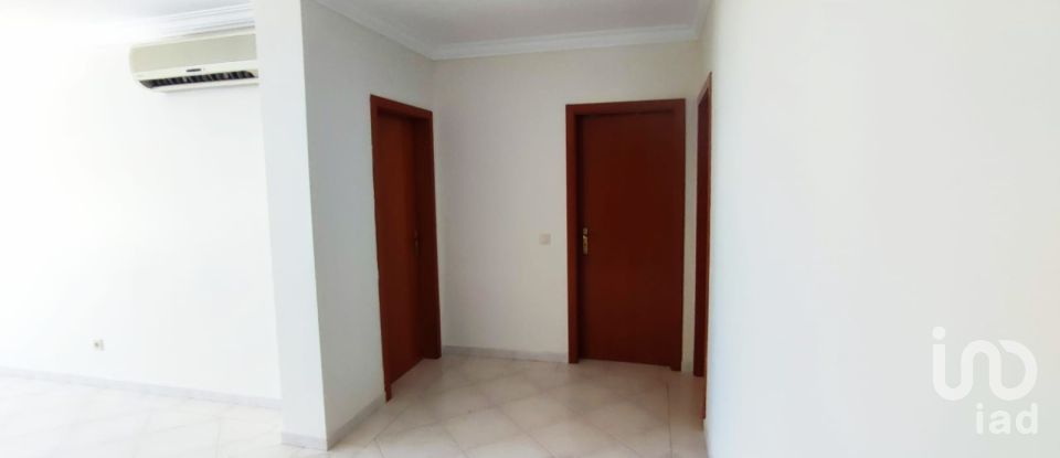 Apartamento T1 em Carregado e Cadafais de 92 m²