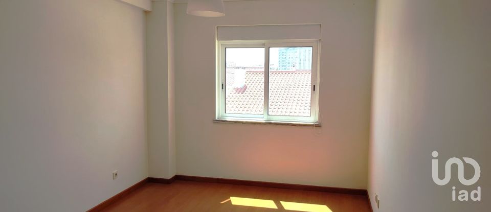 Apartamento T1 em Carregado e Cadafais de 92 m²