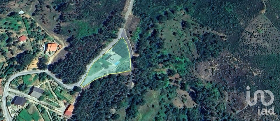 Domaine T4 à Carragozela e Várzea de Meruge de 415 m²