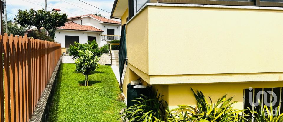 Casa / Villa T4 em Freixo de Cima e de Baixo de 290 m²