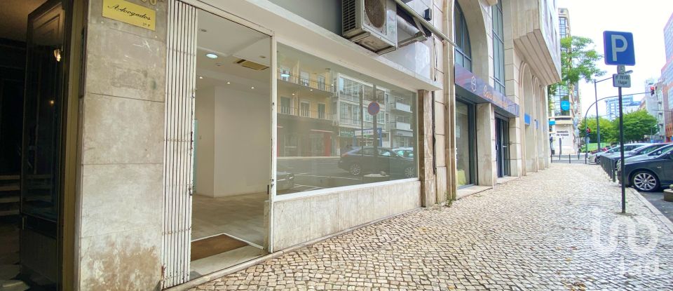 Shop / premises commercial in Avenidas Novas of 49 m²