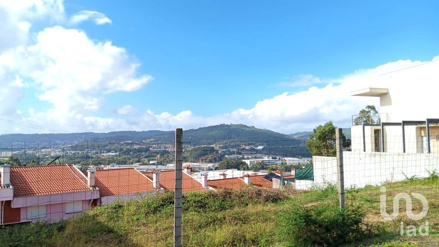 Terreno para construção em Selho (são jorge) de 540 m²