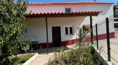 Maison de campagne T3 à Sobreira Formosa e Alvito da Beira de 102 m²