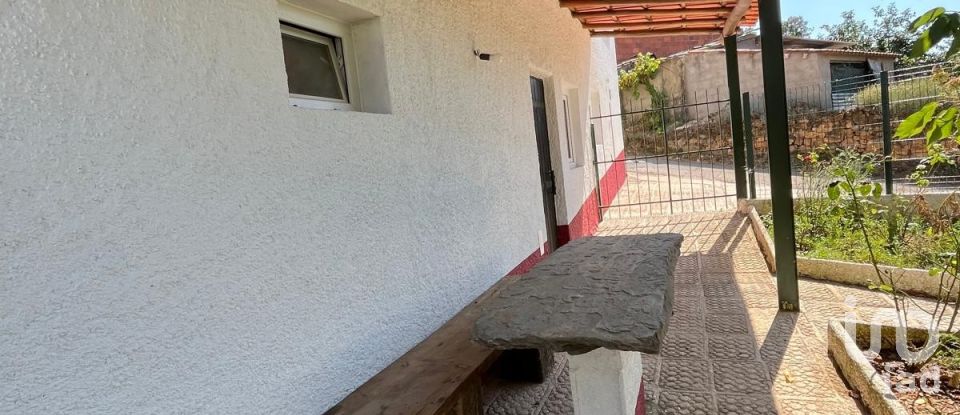 Maison de campagne T3 à Sobreira Formosa e Alvito da Beira de 102 m²