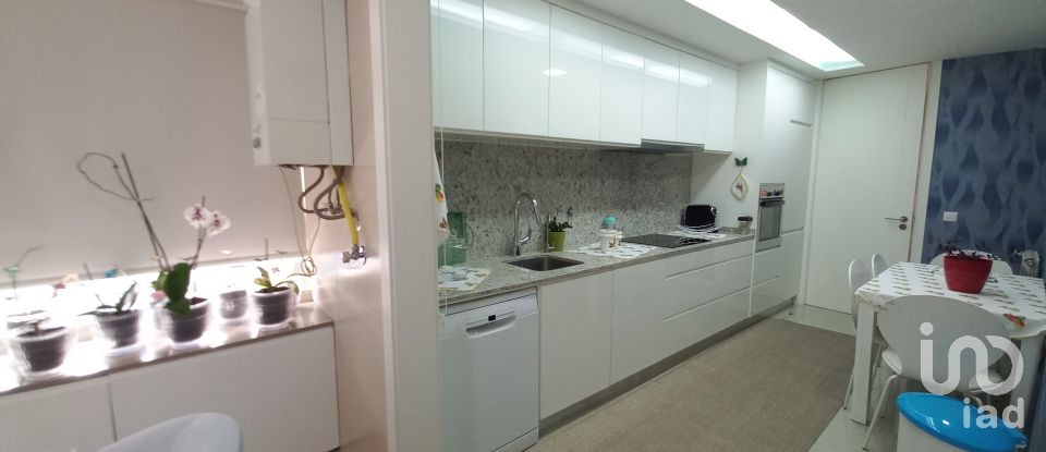 Apartamento T2 em Arcozelo de 123 m²