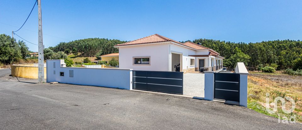 Maison traditionnelle T3 à Rio Maior de 260 m²