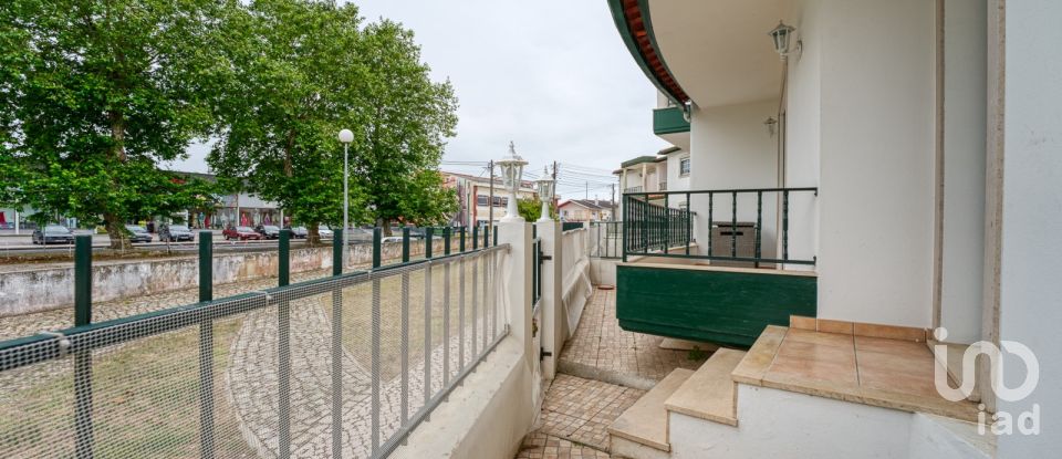 Maison traditionnelle T4 à Vieira de Leiria de 215 m²