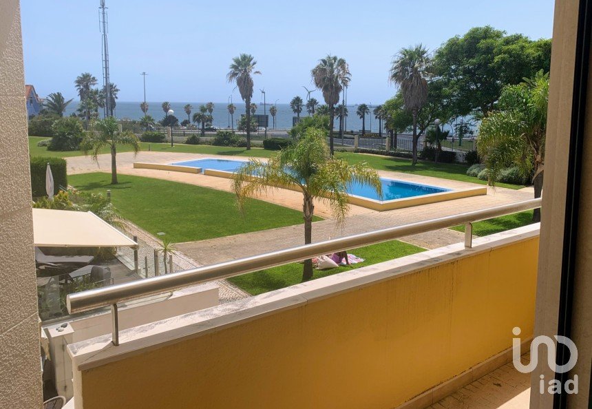 Casa T4 em Carcavelos e Parede de 316 m²