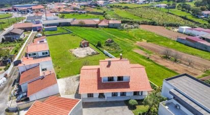 Casa T4 em Alcobaça e Vestiaria de 200 m²