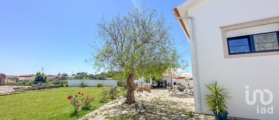 Casa T4 em Alcobaça e Vestiaria de 200 m²