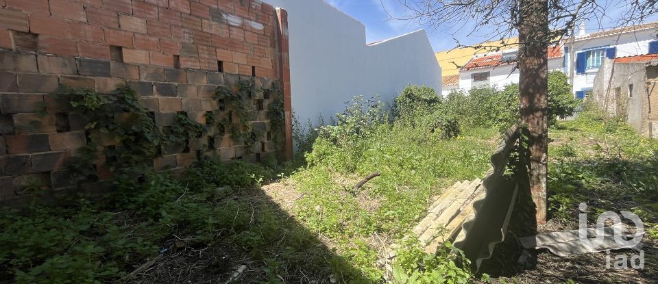 Terreno em Bensafrim e Barão de São João de 391 m²