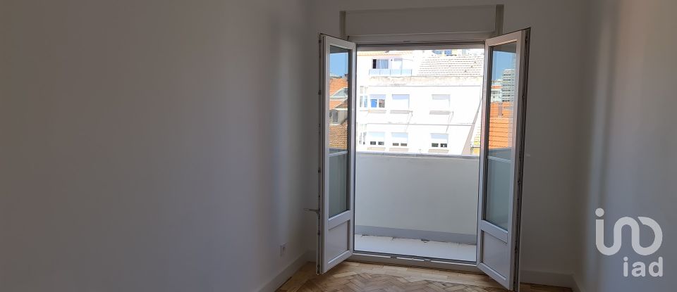 Apartamento T2 em Campo de Ourique de 61 m²