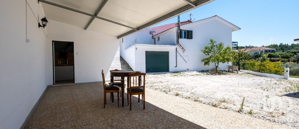 Casa T5 em Covas e Vila Nova de Oliveirinha de 150 m²