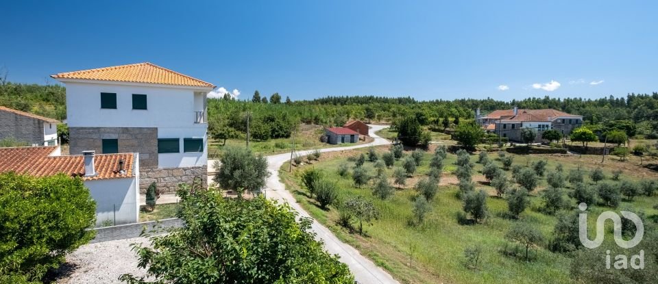 Gîte T5 à Covas e Vila Nova de Oliveirinha de 150 m²