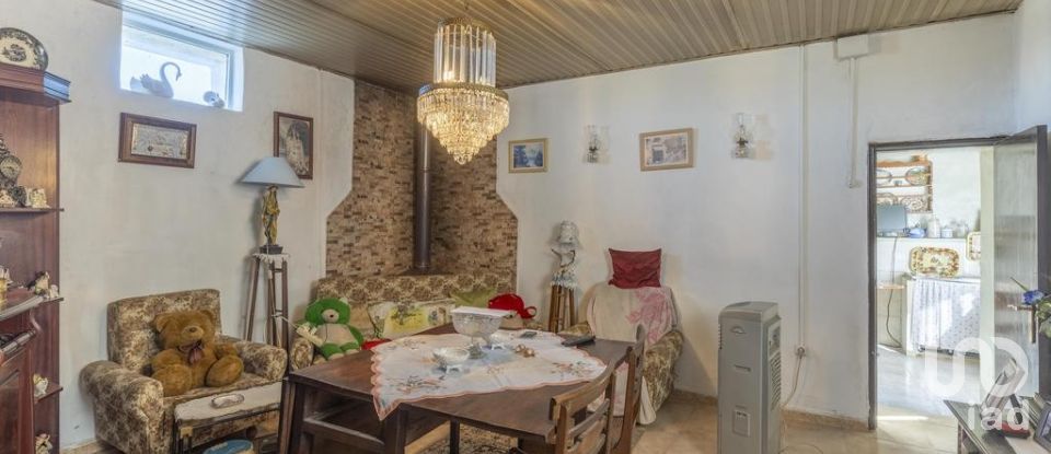 Maison T2 à Arruda dos Vinhos de 150 m²