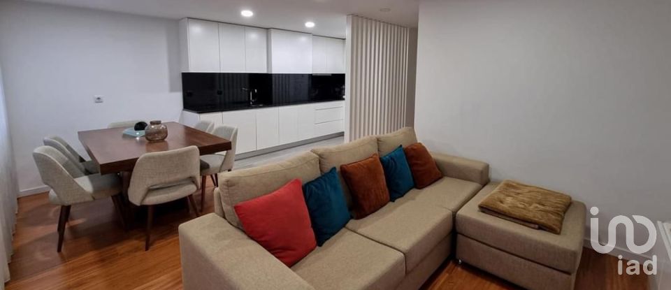 Apartamento T2 em Arcozelo de 63 m²