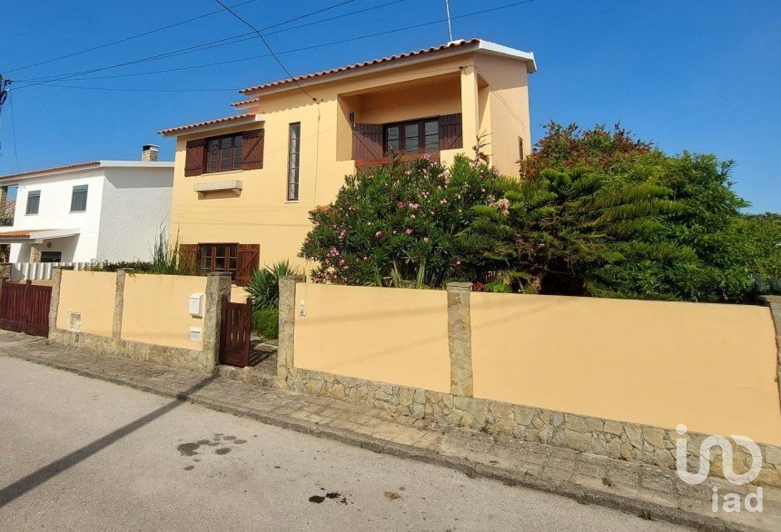 Maison T6 à Carvoeira de 148 m²