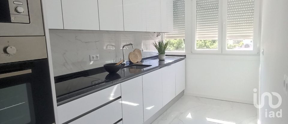 Apartamento T2 em Benfica de 71 m²