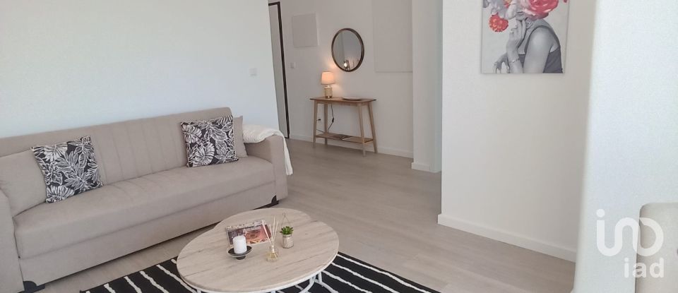 Apartamento T2 em Benfica de 71 m²