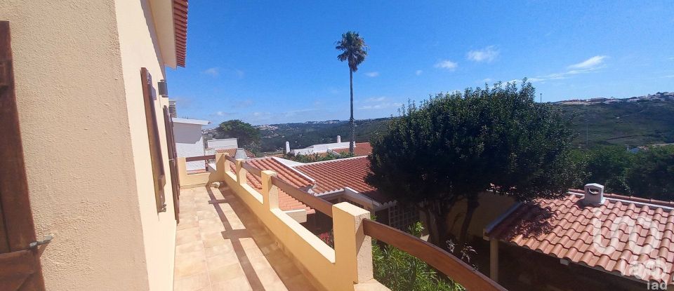 House T6 in Carvoeira of 148 m²