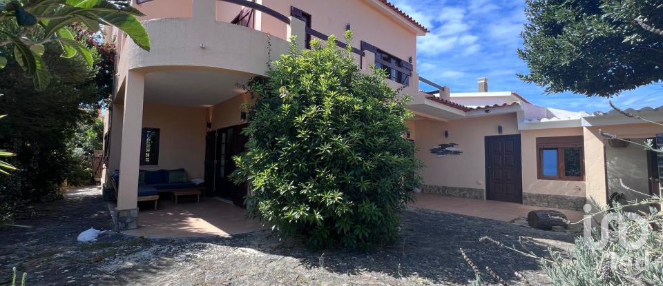 Maison T6 à Carvoeira de 148 m²