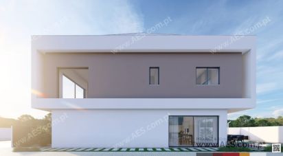 Terreno em Charneca De Caparica E Sobreda de 496 m²