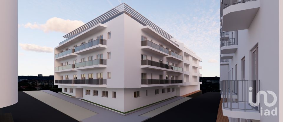 Appartement T3 à Oliveira De Azeméis, Santiago De Riba-Ul, Ul, Macinhata Da Seixa E Madail de 167 m²