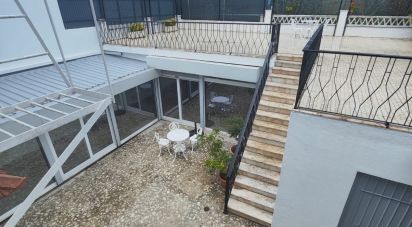 Maison T4 à Olivais de 200 m²