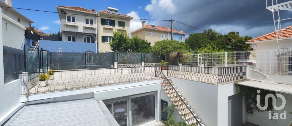 Maison T4 à Olivais de 200 m²