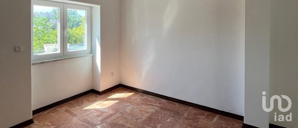 House T4 in Olivais of 200 m²