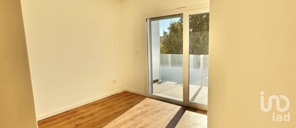 Maison traditionnelle T4 à Fernão Ferro de 120 m²