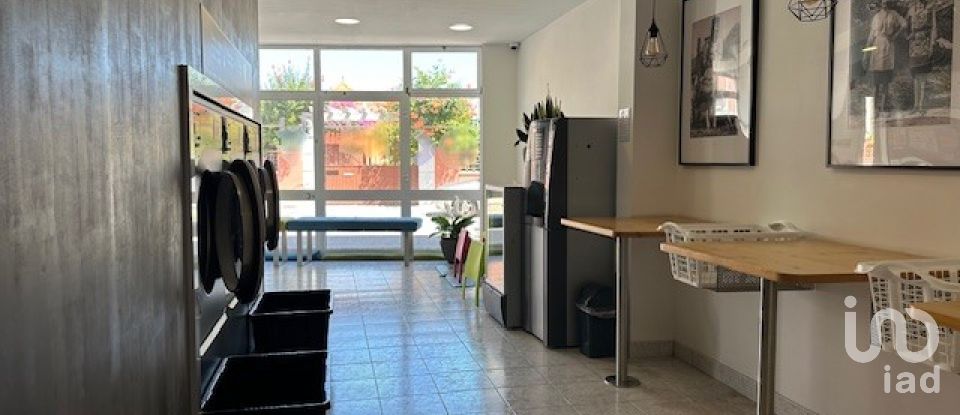 Boutique/Local commercial à Vieira de Leiria de 115 m²