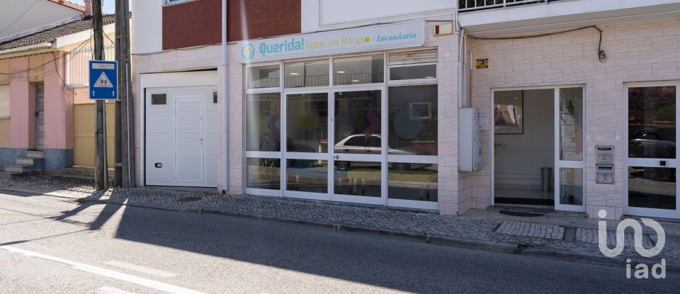 Shop / premises commercial in Vieira de Leiria of 115 m²