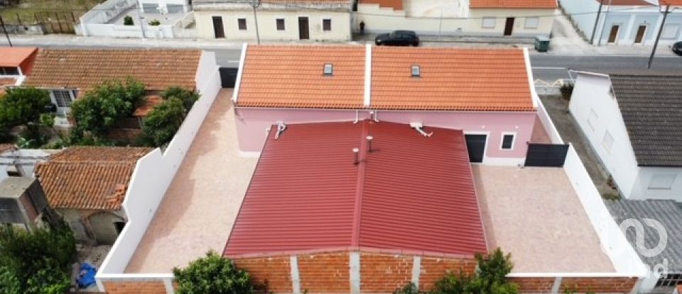 Maison traditionnelle T4 à Marinha Grande de 200 m²