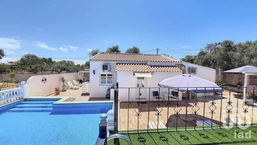 Maison traditionnelle T3 à Loulé (São Clemente) de 126 m²