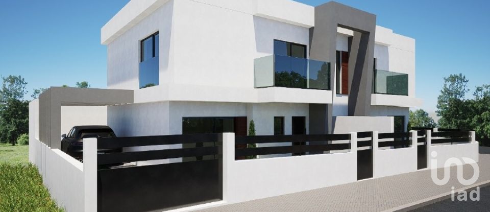 Maison T4 à Fernão Ferro de 125 m²