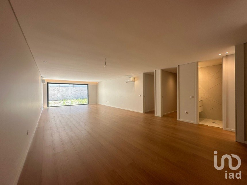 Apartment T2 in Paranhos of 124 m²