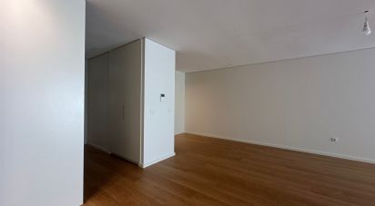 Apartment T2 in Paranhos of 124 m²