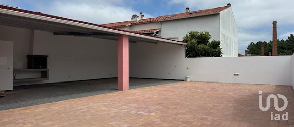 Casa tradicional T4 em Marinha Grande de 190 m²