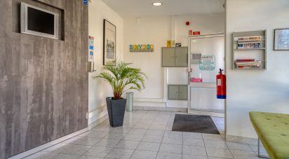 Shop / premises commercial in Vieira de Leiria of 115 m²