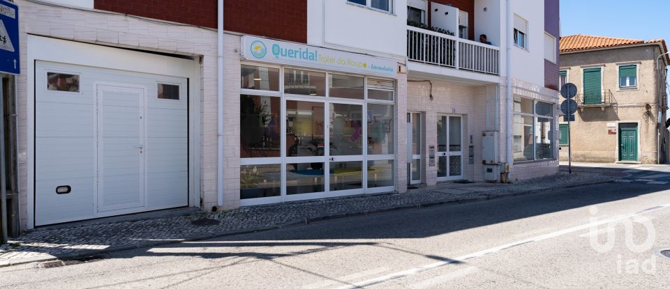 Shop / premises commercial in Vieira de Leiria of 115 m²