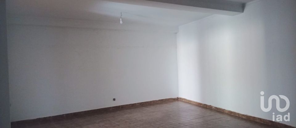 Shop / premises commercial in Cadaval e Pêro Moniz of 142 m²