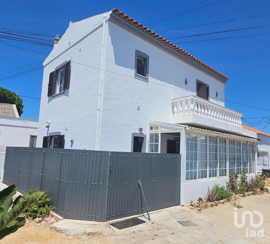 Casa T2 em Faro (Sé e São Pedro) de 89 m²