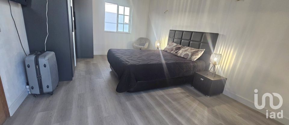 Casa T2 em Faro (Sé e São Pedro) de 89 m²