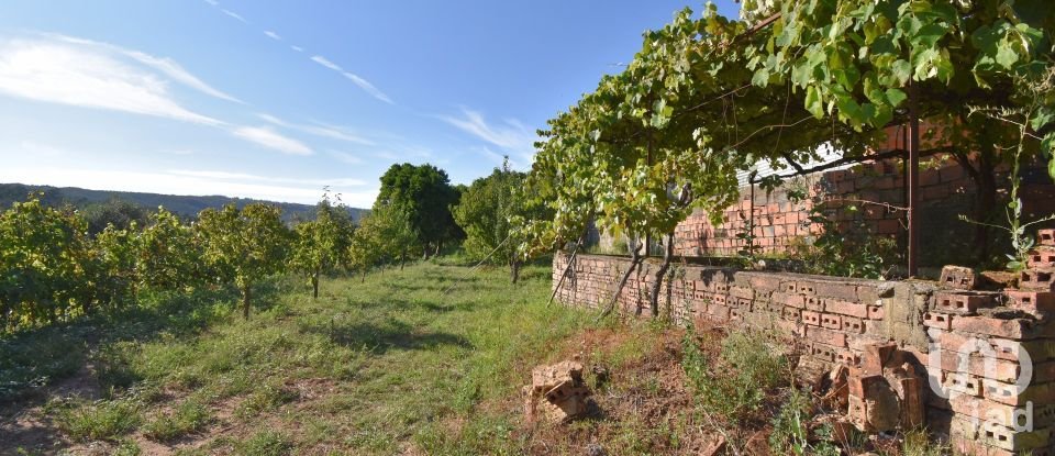 Maison traditionnelle T3 à Semide e Rio Vide de 174 m²